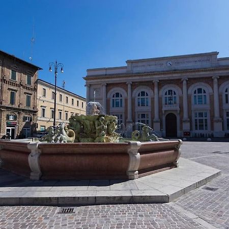 Rossini Home Pesaro Vicino Al Teatro Rossini By Yohome Экстерьер фото